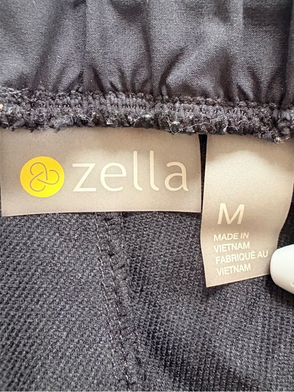 ZELLA Black Running Shorts Medium Zip Pocket Athletic Activewear - Picture 3 of 7